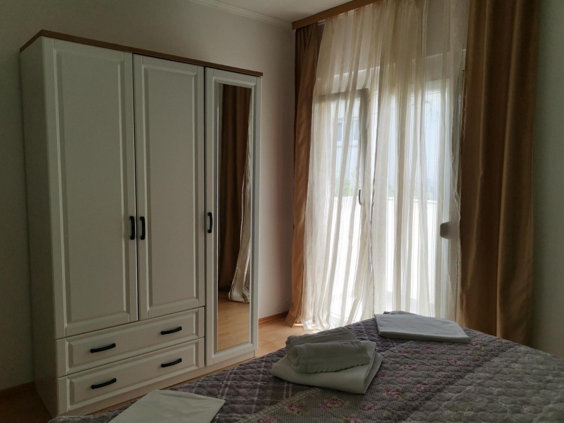 Family Friendly Apartments With A Swimming Pool Supetarska Draga - Donja, Rab - 2019 Oda fotoğraf